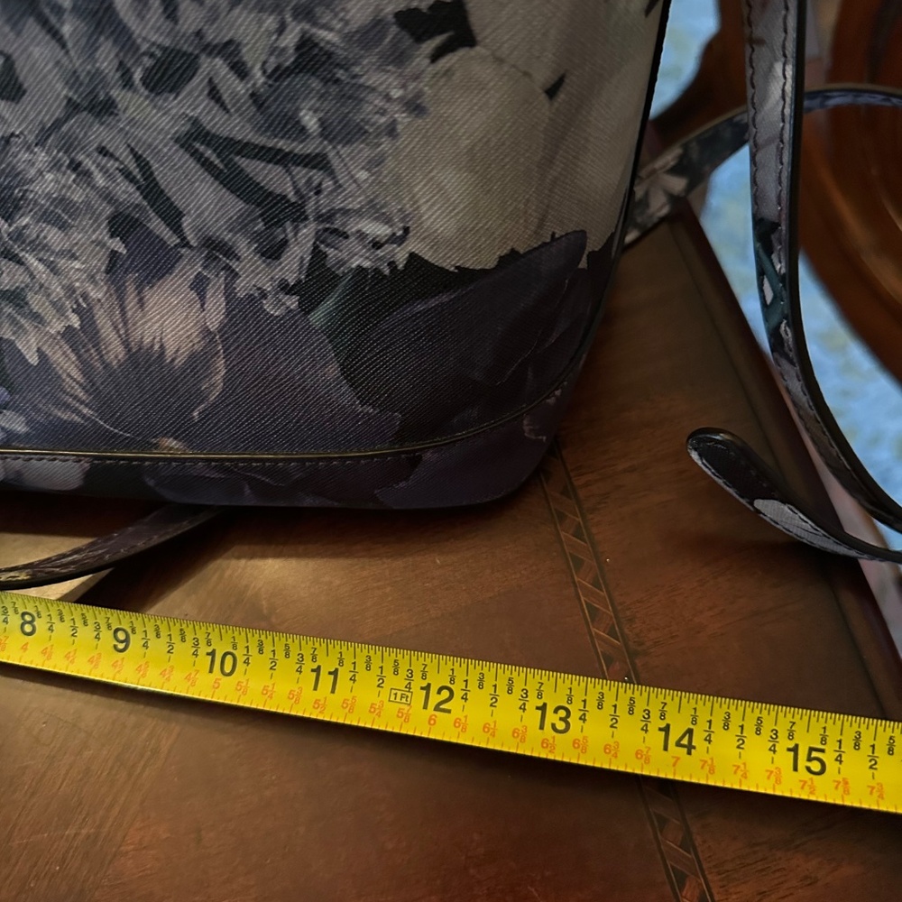 Henri Bendel West 57th Floral Kaleidoscope Saffiano Bag w/ Original Tags in EUC - Picture 11 of 15